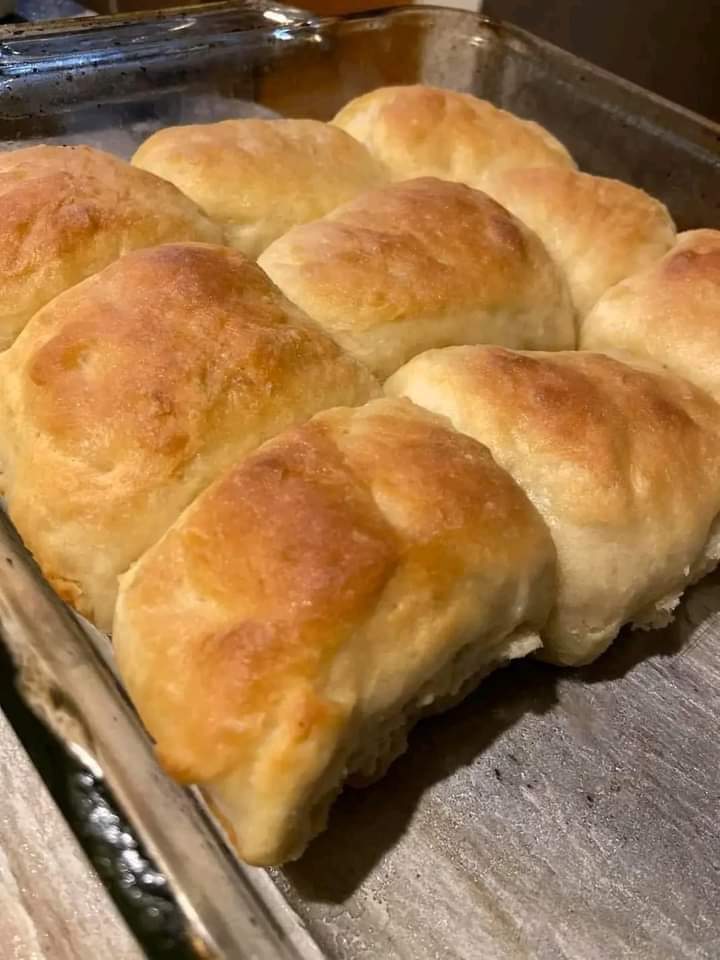 1-HOUR SOFT AND BUTTERY DINNER ROLLS